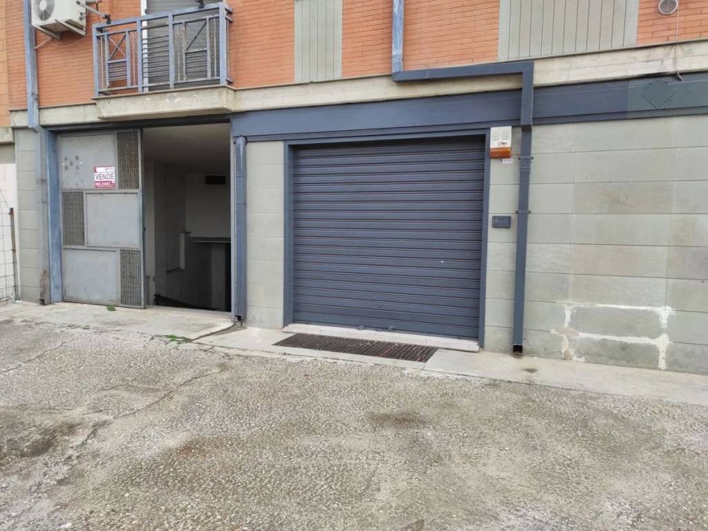 Box / garage a San severo in VIA SILVIO PELLICO - Foto 5