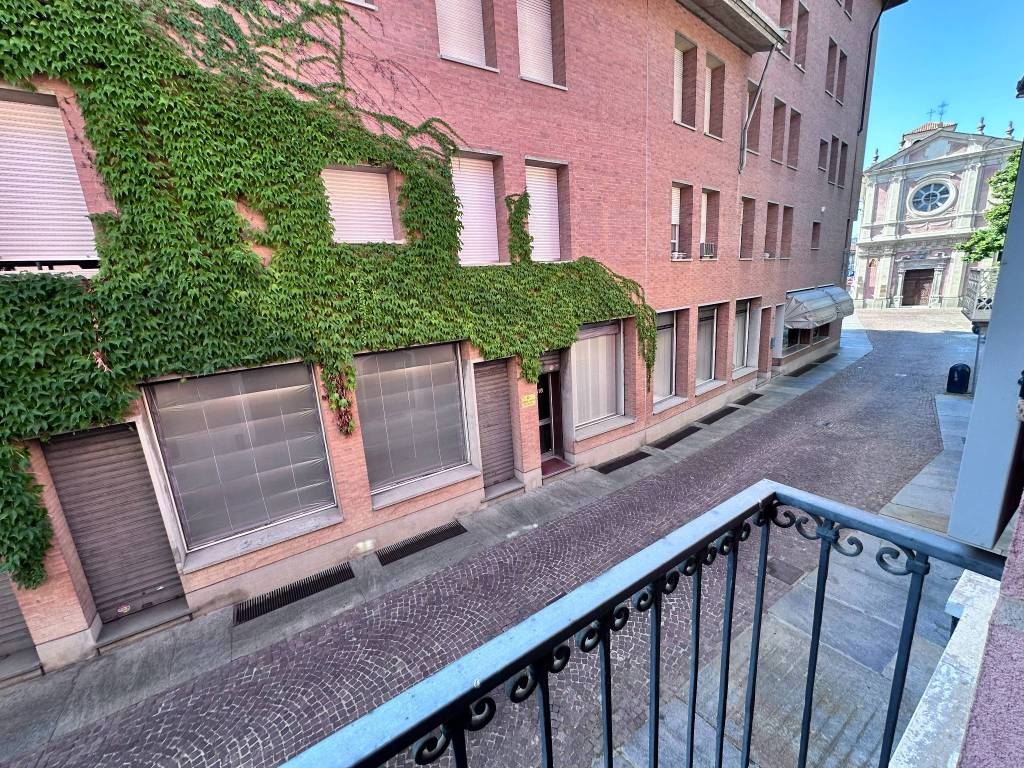 Appartamento a Alba in Via Generale Giuseppe Govone, 7 - Foto 4