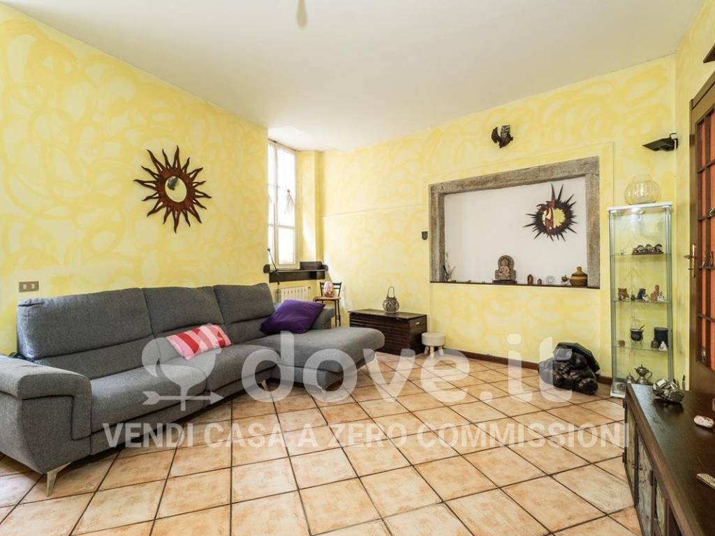 Casa indipendente a Cocquio-trevisago in Via de Maddalena, 4 - Foto 3
