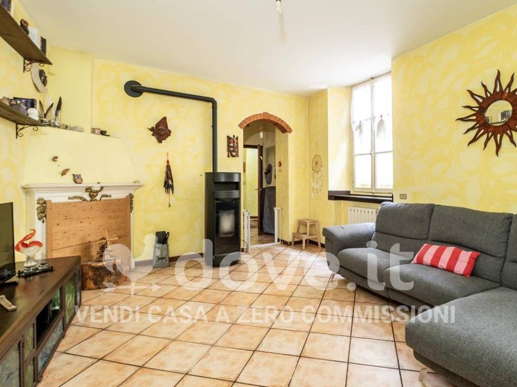 Casa indipendente a Cocquio-trevisago in Via de Maddalena, 4 - Foto 4