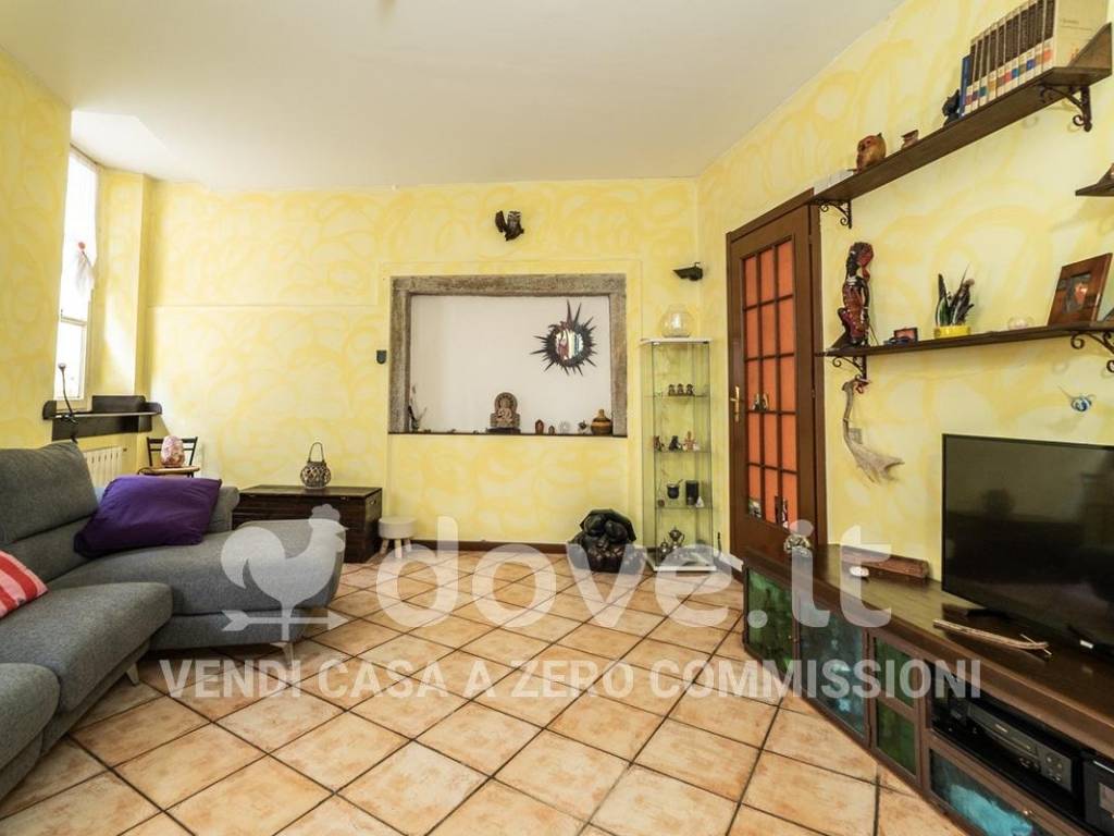 Casa indipendente a Cocquio-trevisago in Via de Maddalena, 4 - Foto 5