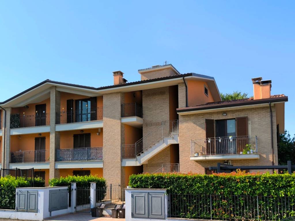 Appartamento a Assisi in Via Francesco Ardizzone, 3 - Foto 2