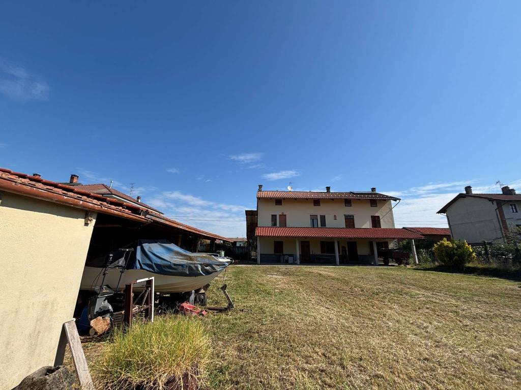 Villa a Alice castello in Via Santhià, 49 - Foto 4
