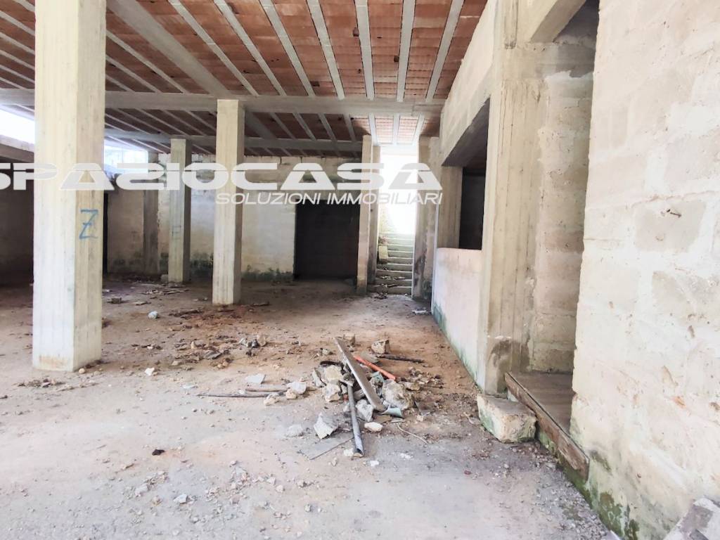 Palazzo / stabile a Supersano in Via Michelangelo - Foto 3