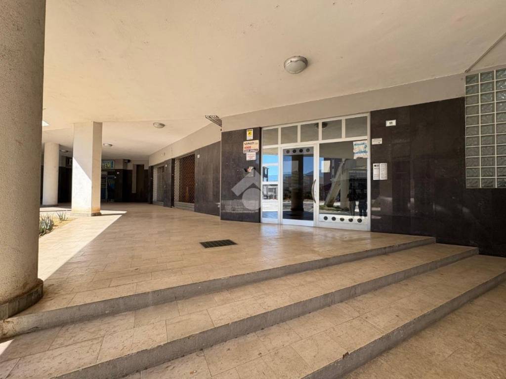 Appartamento a Cosenza in Piazza Garibaldi Scavello, 11 - Foto 2