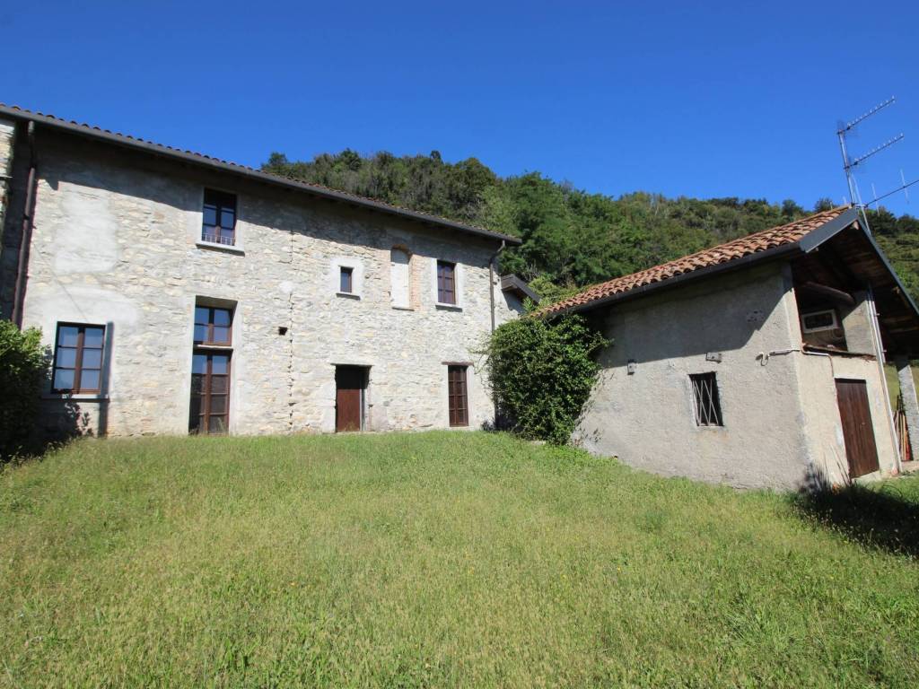 Appartamento a Como in Via Camnago Volta Superiore, 10 - Foto 2