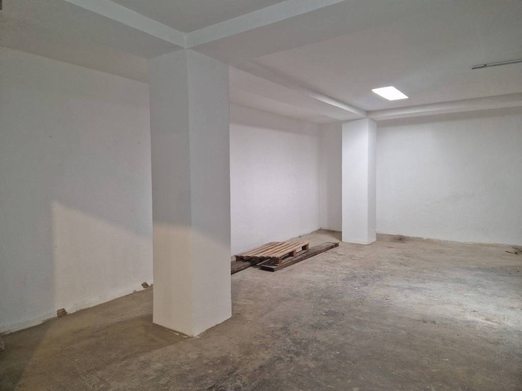 Box / garage a Imperia in Via Giuseppe De Sonnaz, 55 - Foto 2