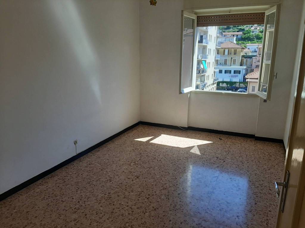 Appartamento a Imperia in Via Vecchia Piemonte - Foto 2