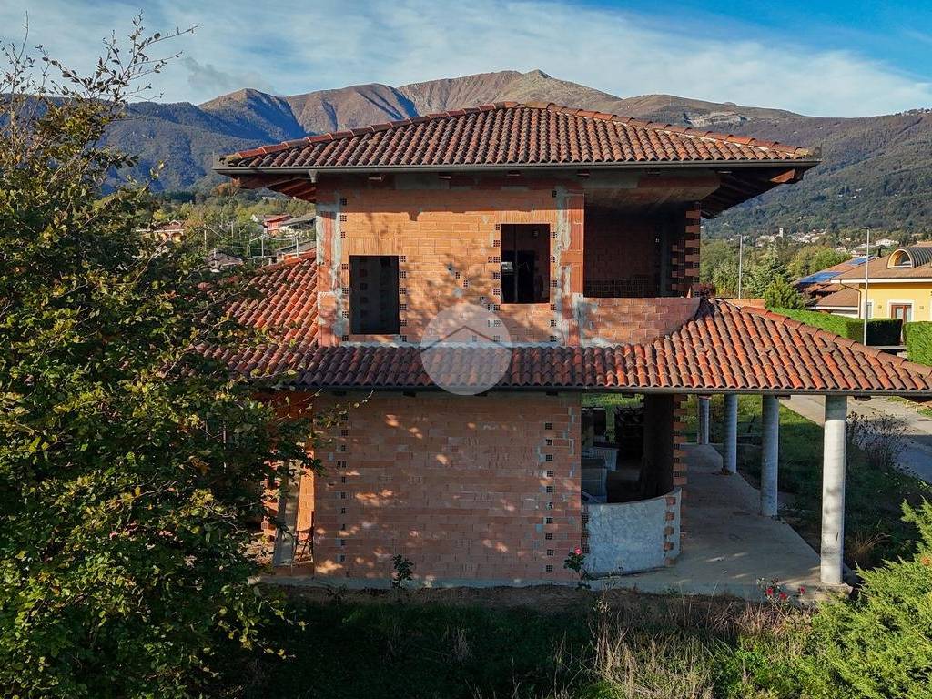 Villa a Bagnolo piemonte in Via Castello, 11 - Foto 2