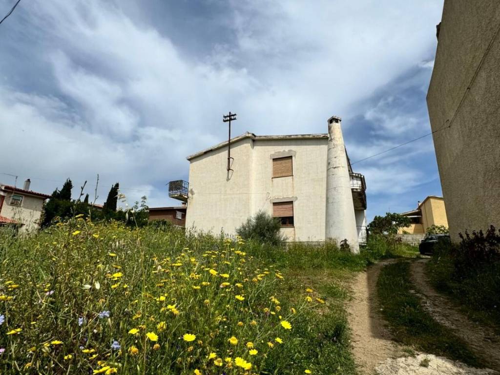 Villa a Posada in Via Giuseppe Mazzini - Foto 2