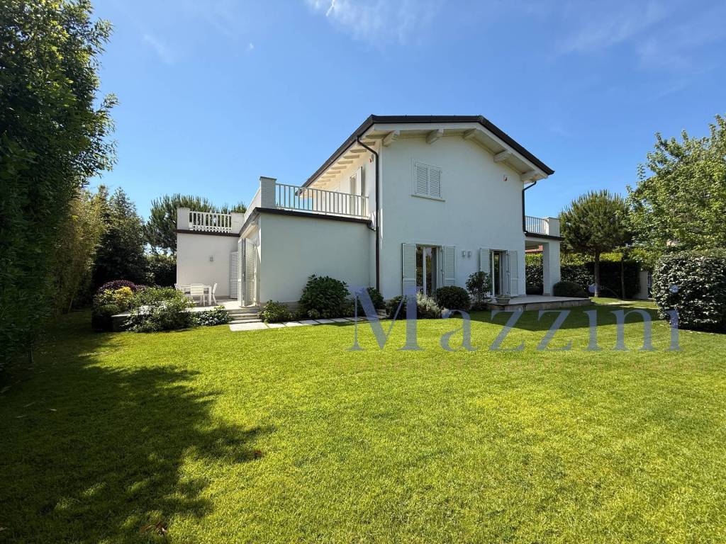 Villa a Forte dei marmi in Via Versilia interno - Foto 3
