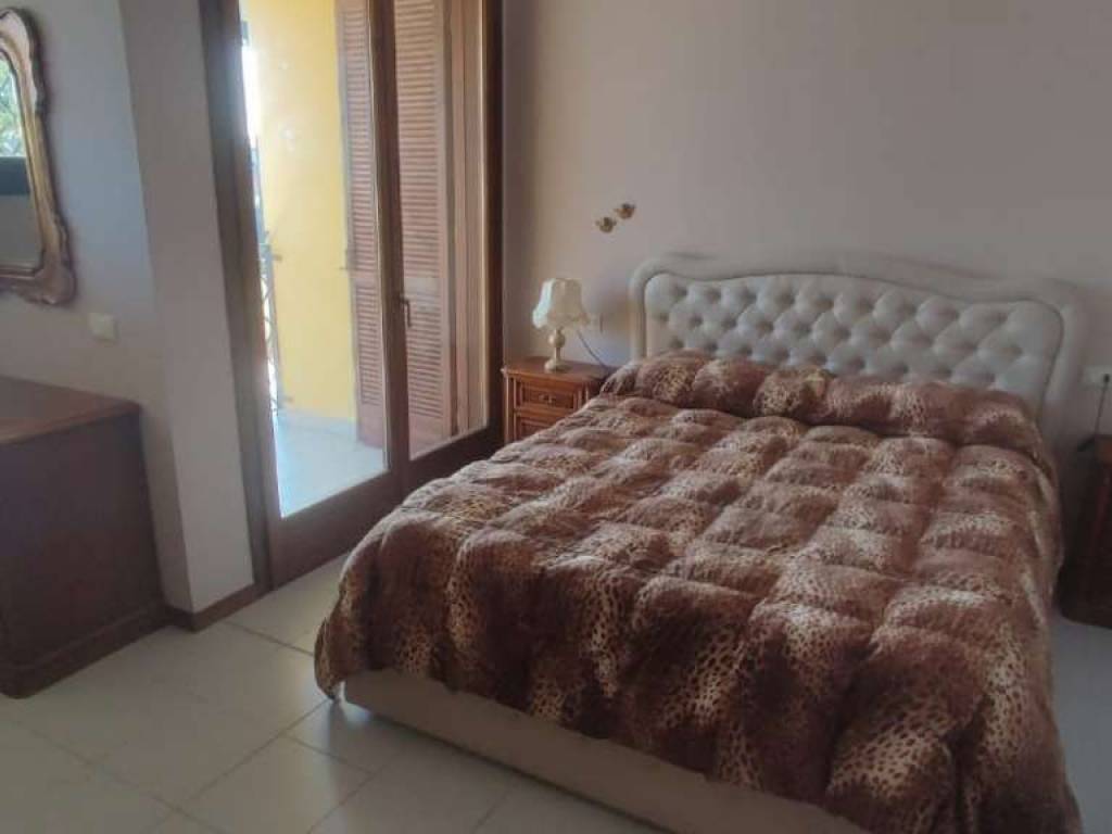 Appartamento a Desenzano del garda in via AGELLO SN - Foto 4