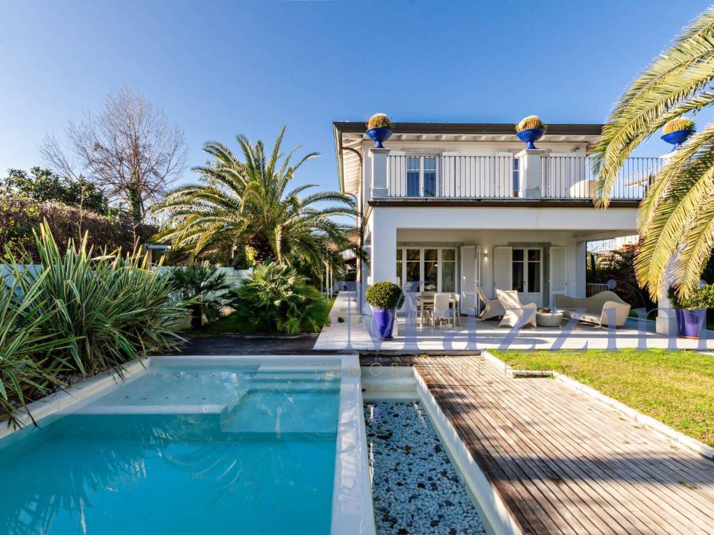 Villa a Forte dei marmi in via Donati - Foto 2