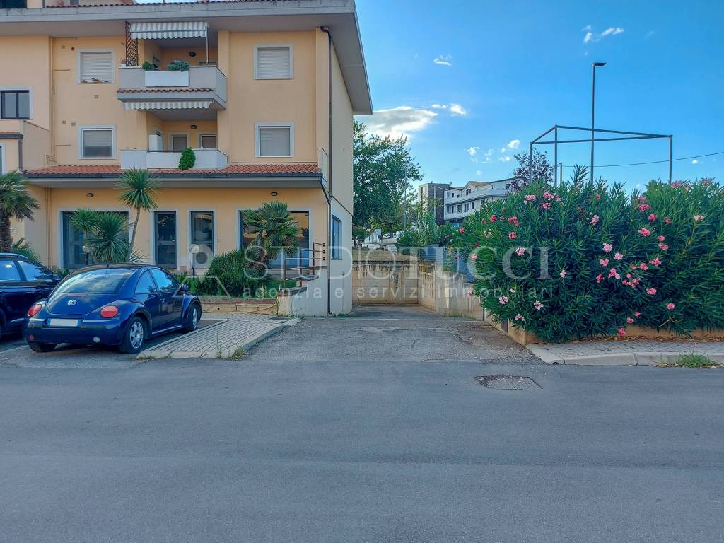 Box / garage a Cepagatti in Via del Popolo - Foto 4