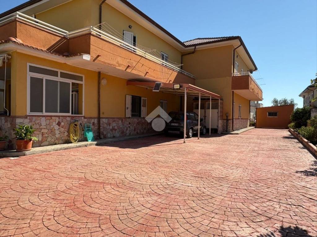 Villa a Cutro in Via Modena, 23 - Foto 5
