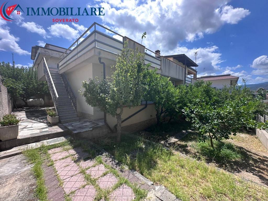 Villa a Satriano in Via Leonida Repaci - Foto 2