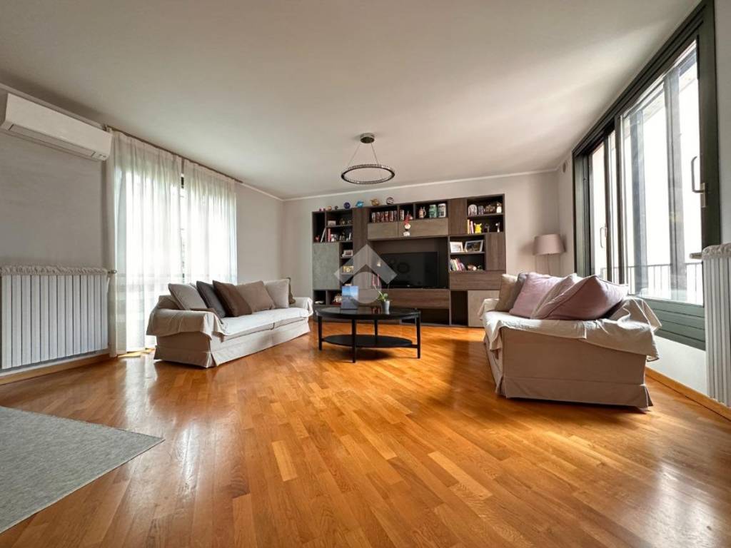 Villa a Crema in Via Rossignoli, 2 - Foto 3