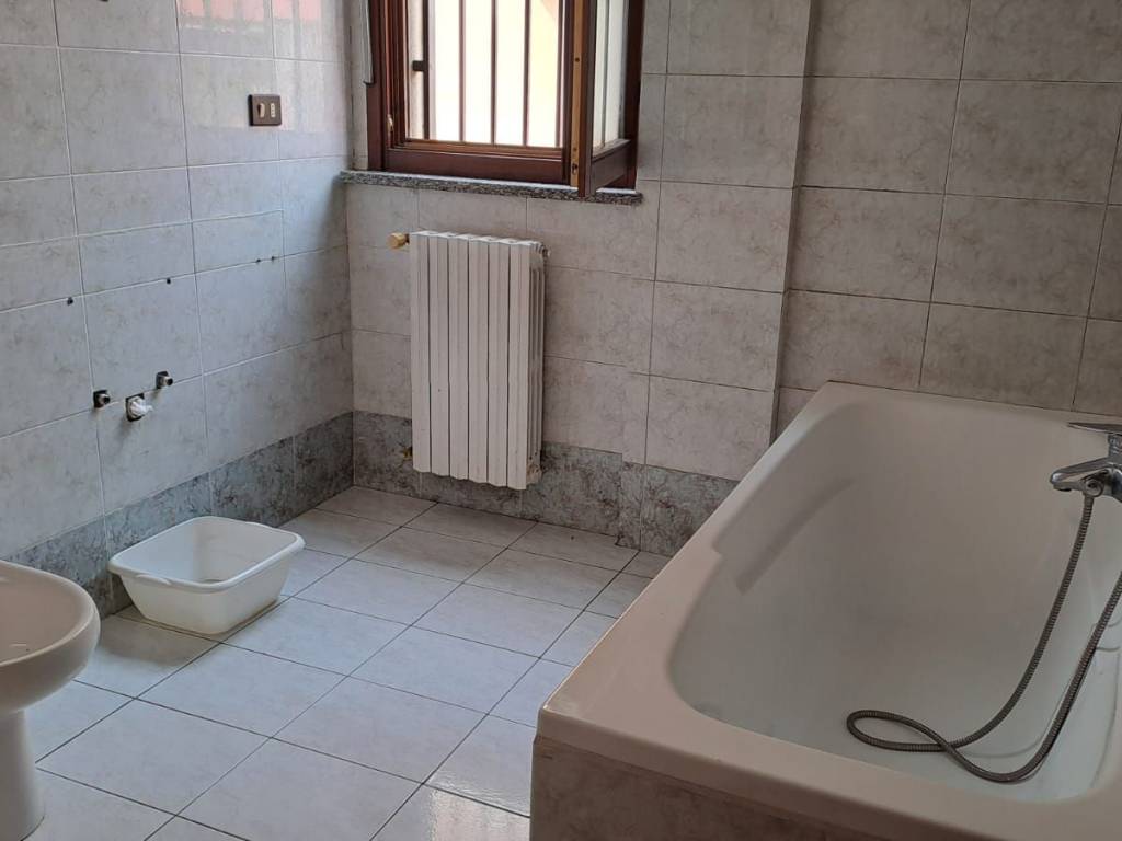 Appartamento a Voghera in Via Filippo Tommaso Marinetti - Foto 4