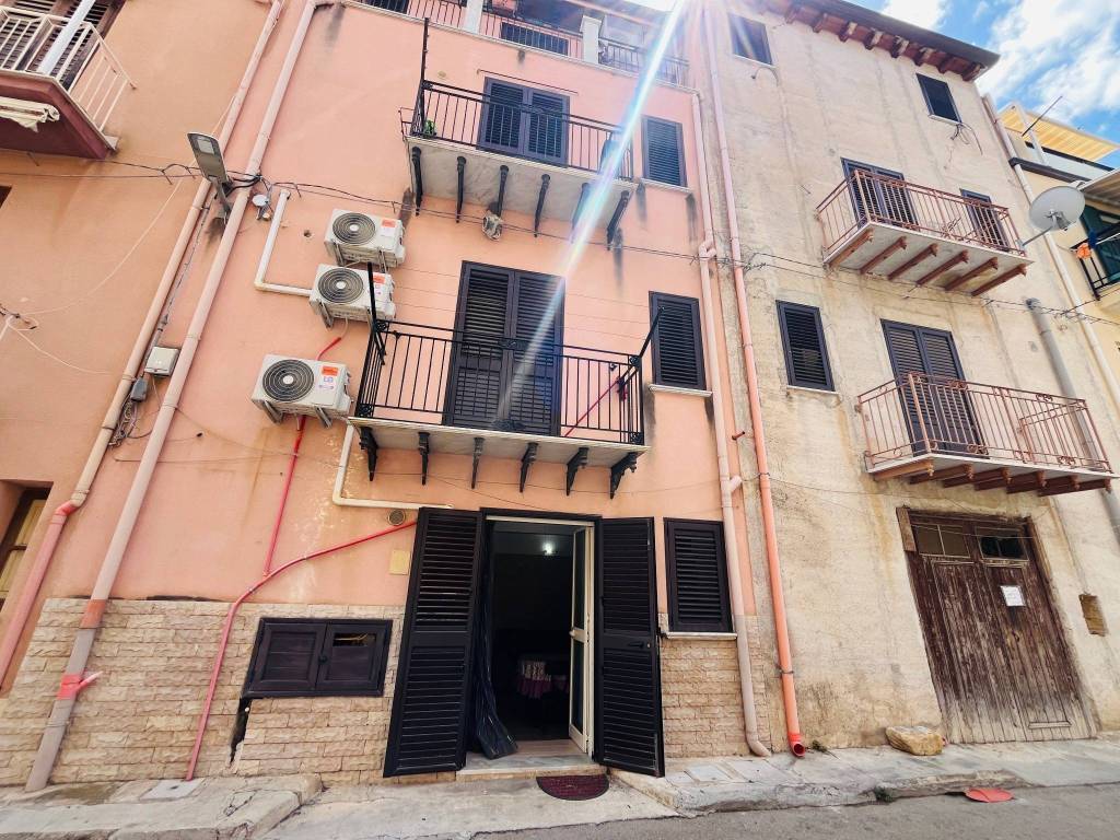 Appartamento a Campofelice di roccella in via petrarca - Foto 2