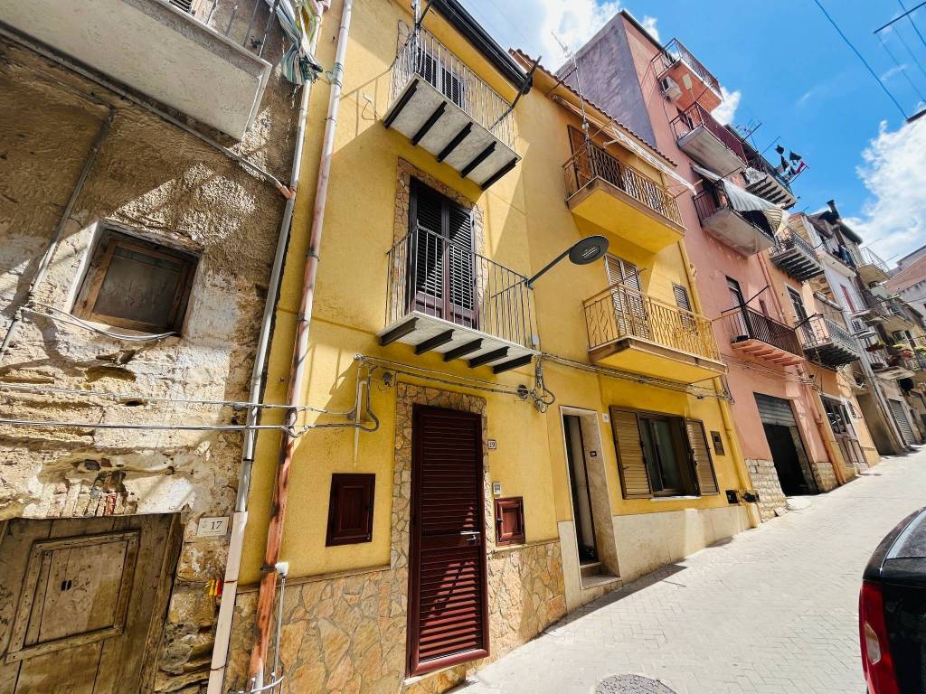 Casa indipendente a Lascari in Via Leone Lascari, 19 - Foto 3