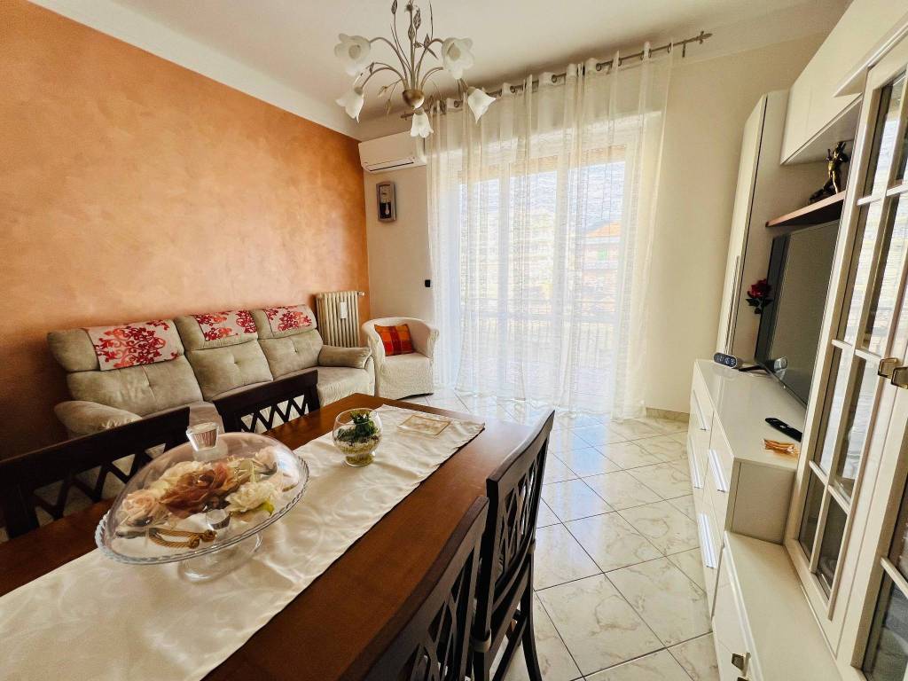 Appartamento a Imperia in Via Alessandro Manzoni - Foto 3