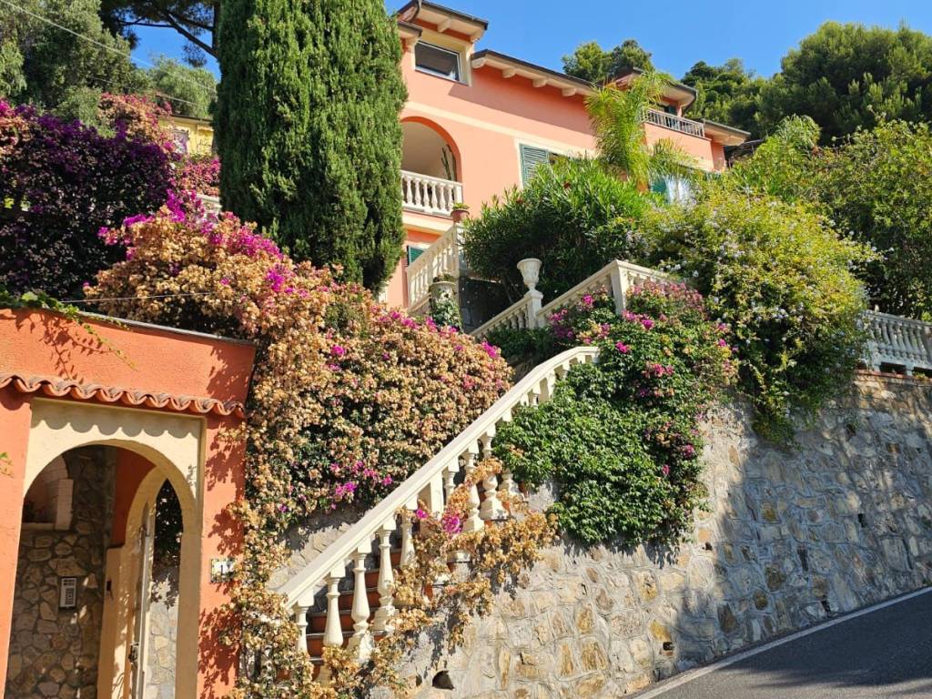 Villa a Andora in Via Orizzonte - Foto 4