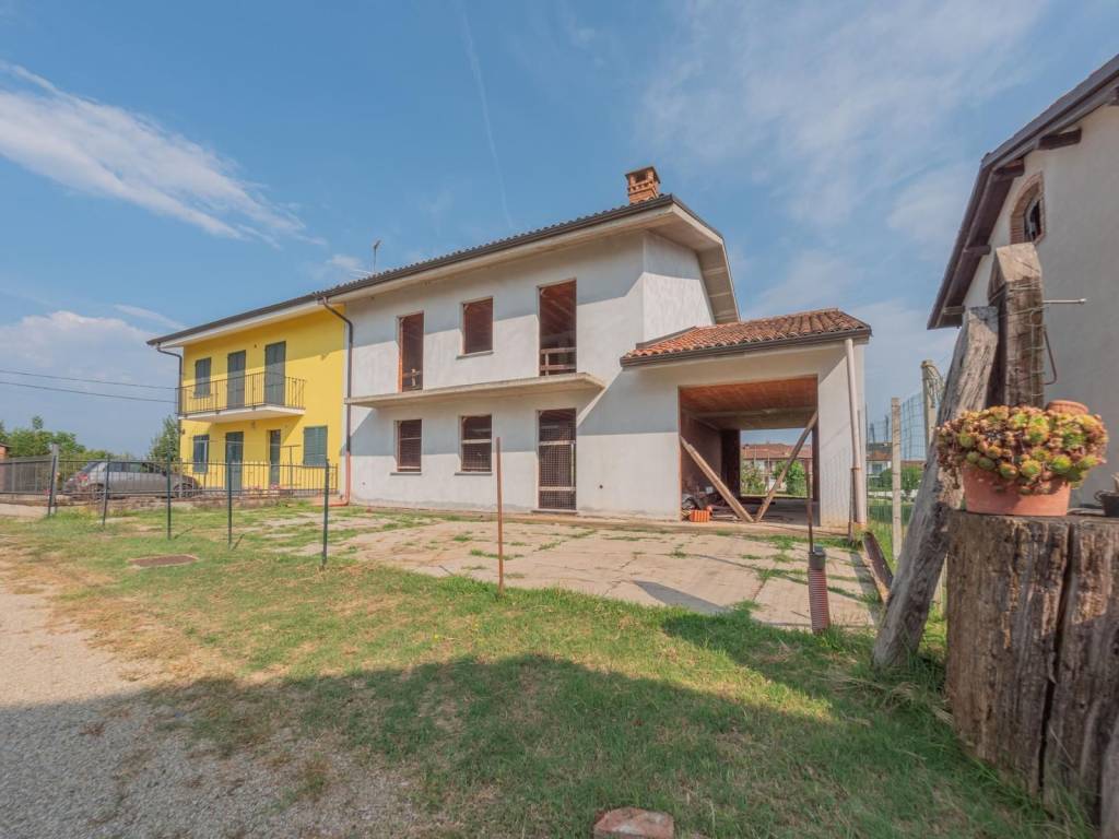 Villa a Asti in Frazione Quarto Inferiore - Foto 4