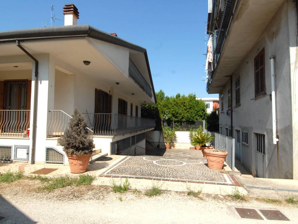 Villa a Frosinone in Via Giuseppe Verdi, 54 - Foto 2