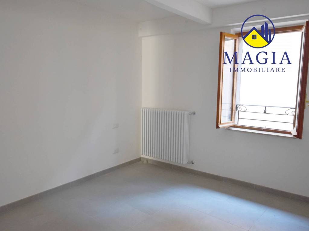 Appartamento a Ascoli piceno in Rua della Pescheria - Foto 3
