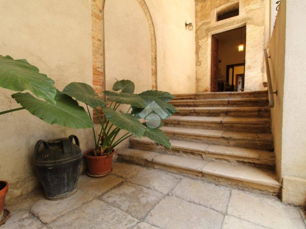 Appartamento a Montalto uffugo in VIA DON GAETANO MAURO, 13 - Foto 2