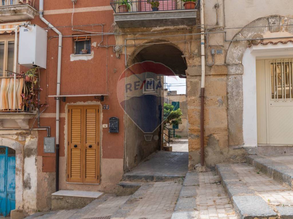 Casa indipendente a Caltagirone in Via Guglia - Foto 5
