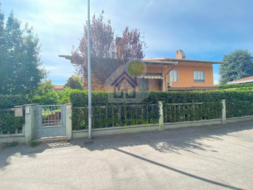 Casa indipendente a Gualtieri in via san cassani - Foto 2