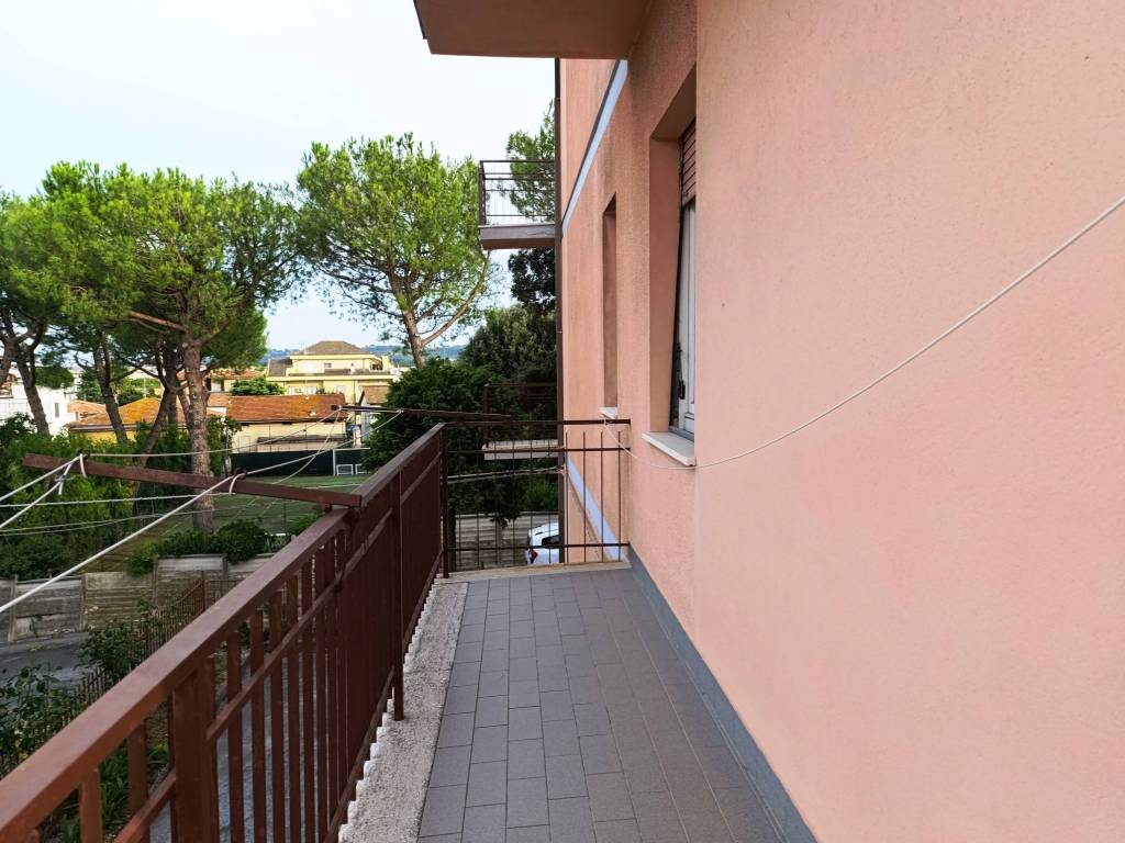 Appartamento a Civitanova marche in Via Alessandro Manzoni, 99 - Foto 2