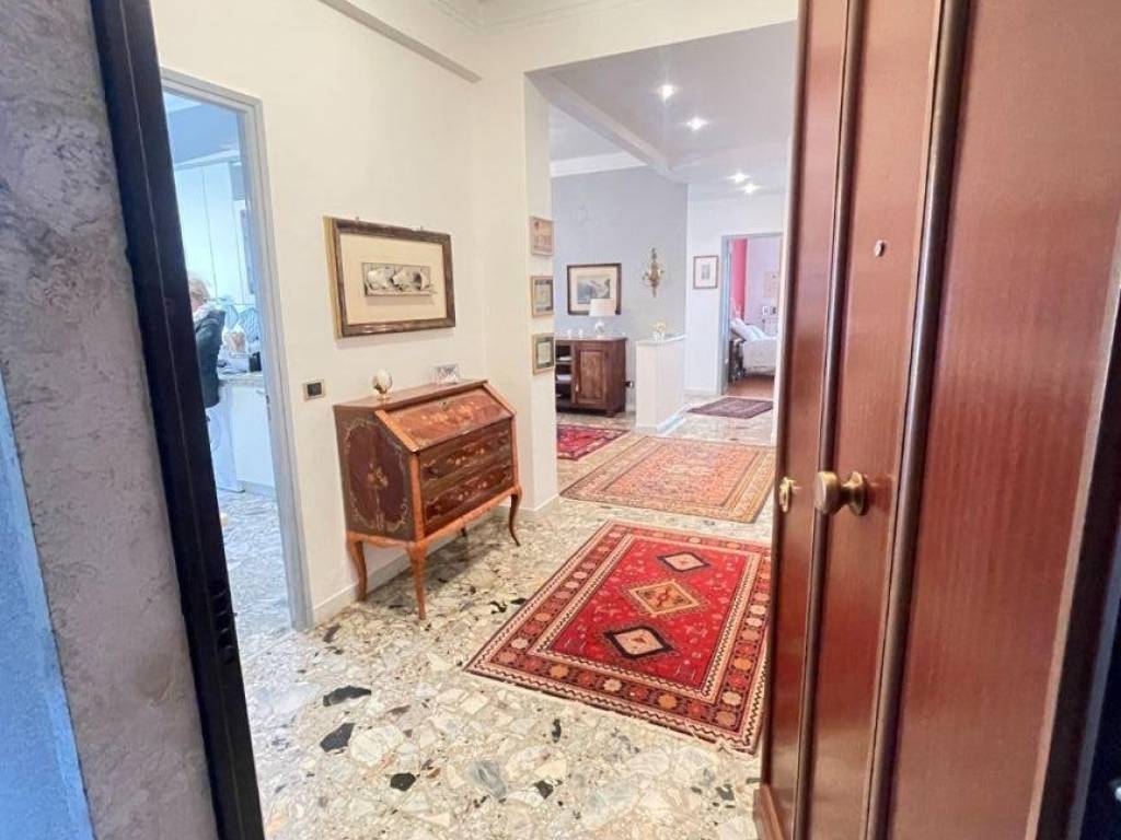 Appartamento a Genova in Via Emilio Salgari, 6 - Foto 4
