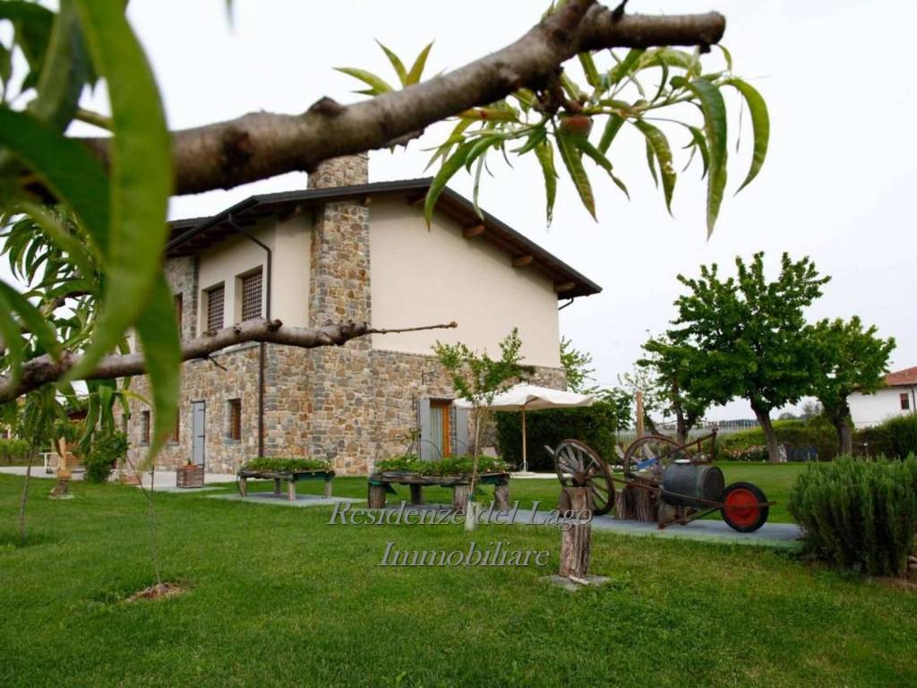 Villa a Peschiera del garda in Via Bell'Italia - Foto 3
