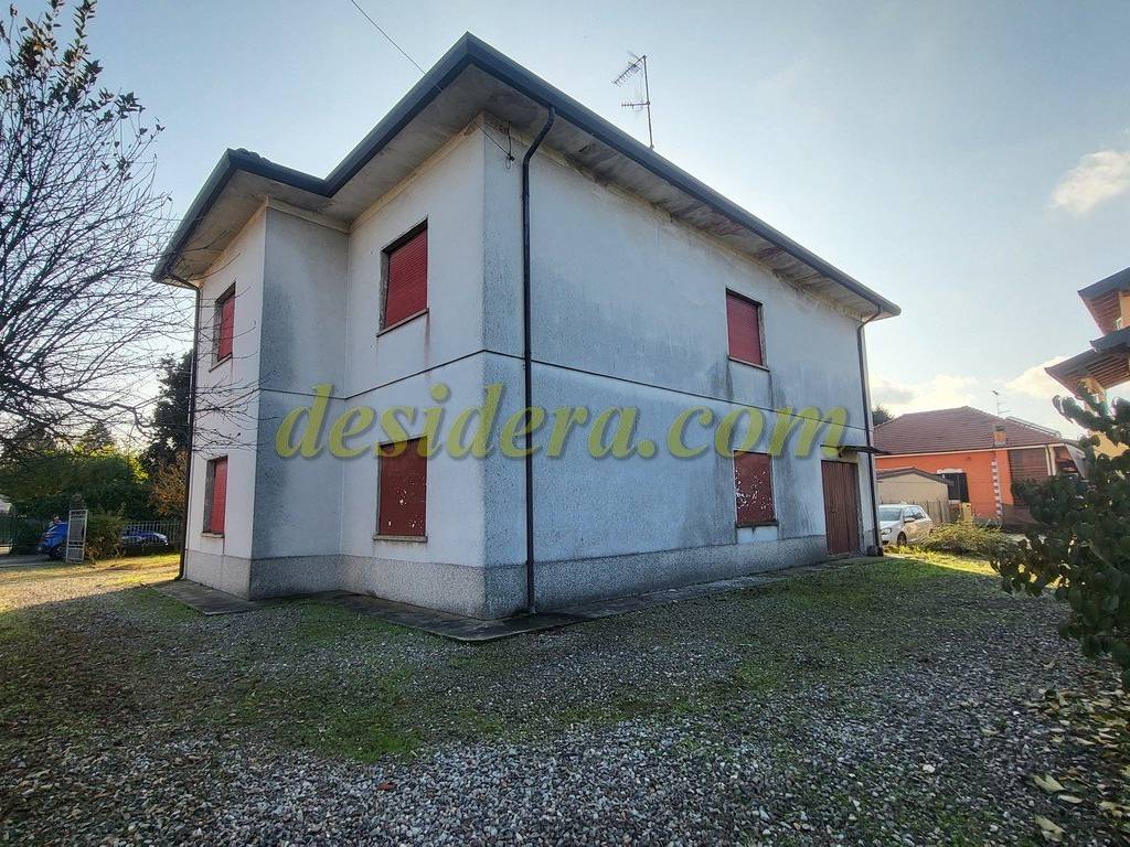 Villa a Castelletto sopra ticino in Via Torino, 8 - Foto 2