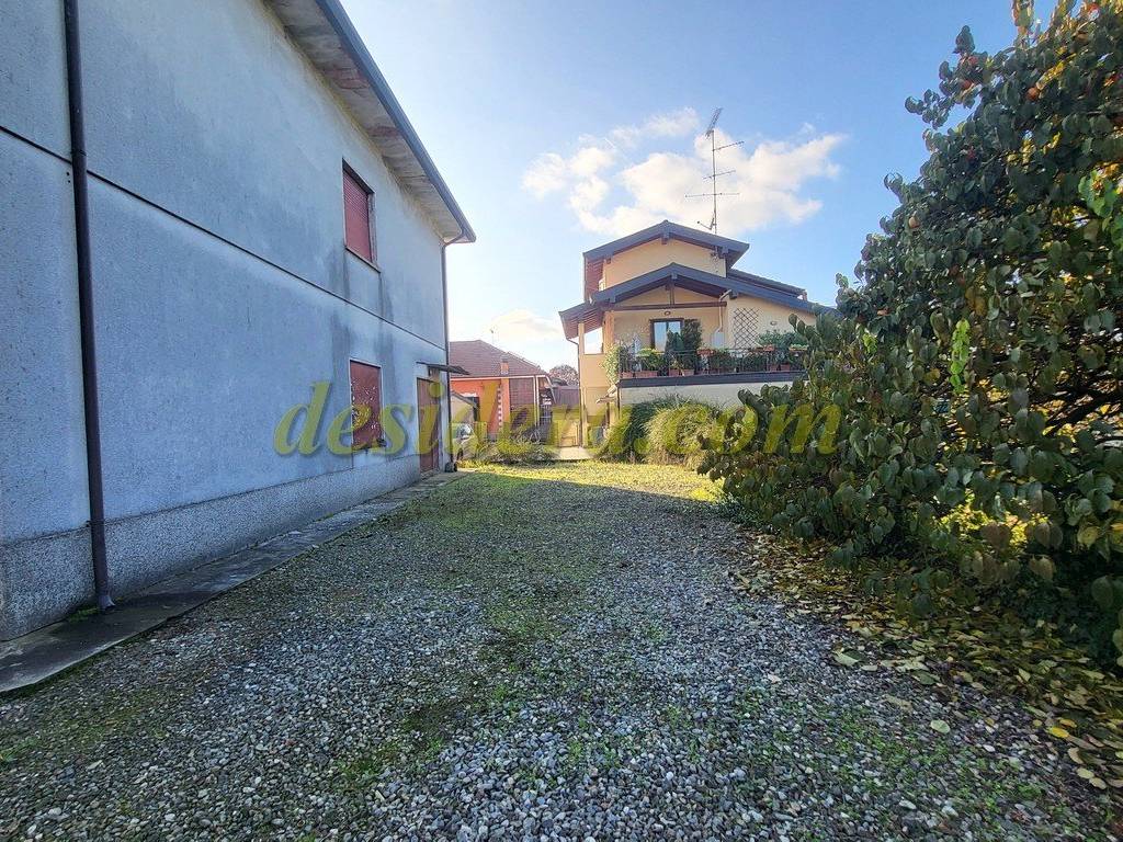 Villa a Castelletto sopra ticino in Via Torino, 8 - Foto 4