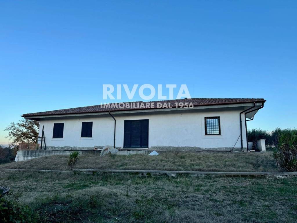 Villa a Civita castellana in Via San Giovanni - Foto 2