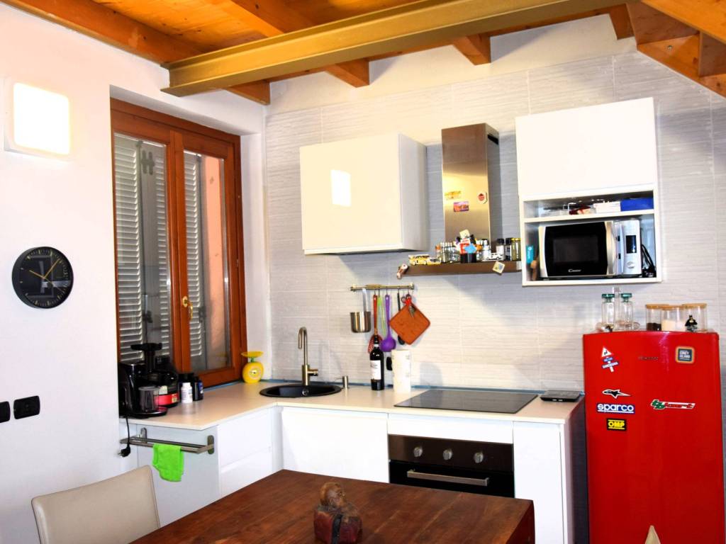 Appartamento a Cabiate in Via Giacomo Matteotti, 49 - Foto 4