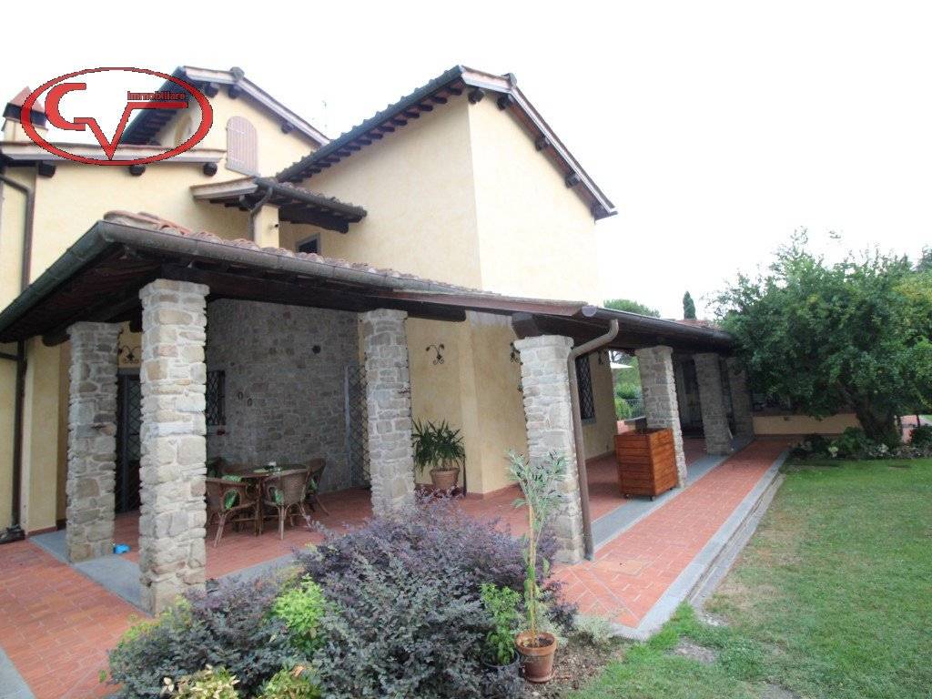 Villa a Montevarchi in Via dell'Ossaia - Foto 2