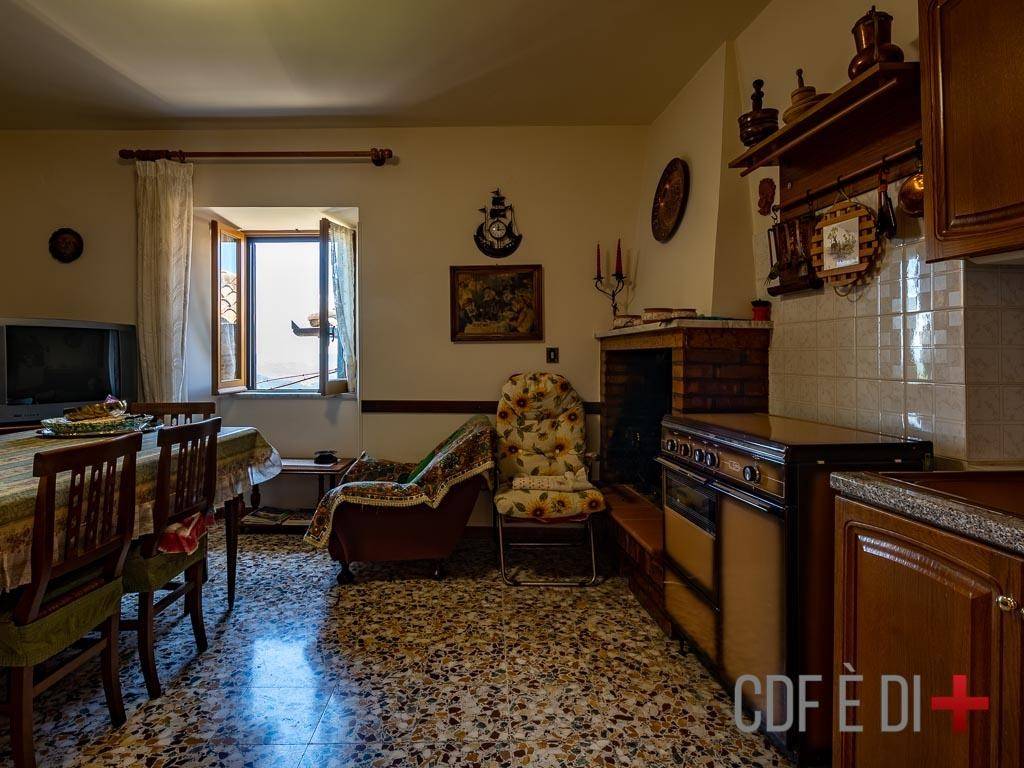 Appartamento a Poggio bustone in Via Regina Margherita - Foto 5