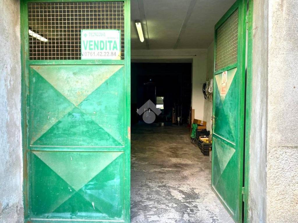 Box / garage a Valentano in Corso Giacomo Matteotti, 13 - Foto 4
