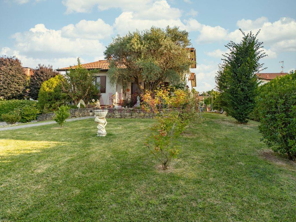 Villa a Lomagna in Via Thomas Alva Edison, 2 - Foto 4