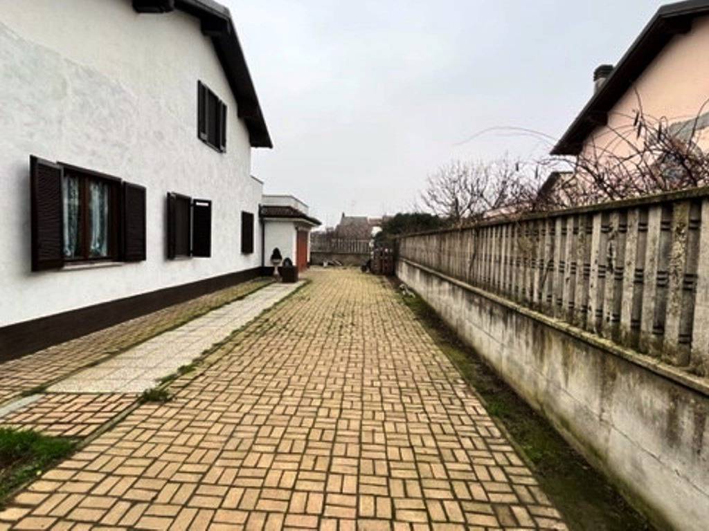 Villa a Mortara in Via 20 Settembre - Foto 2