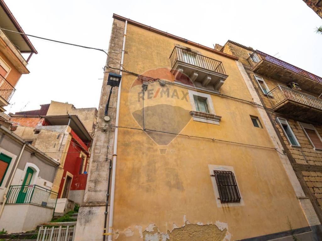 Appartamento a Francofonte in via Rosolino Pilo, 59 - Foto 3