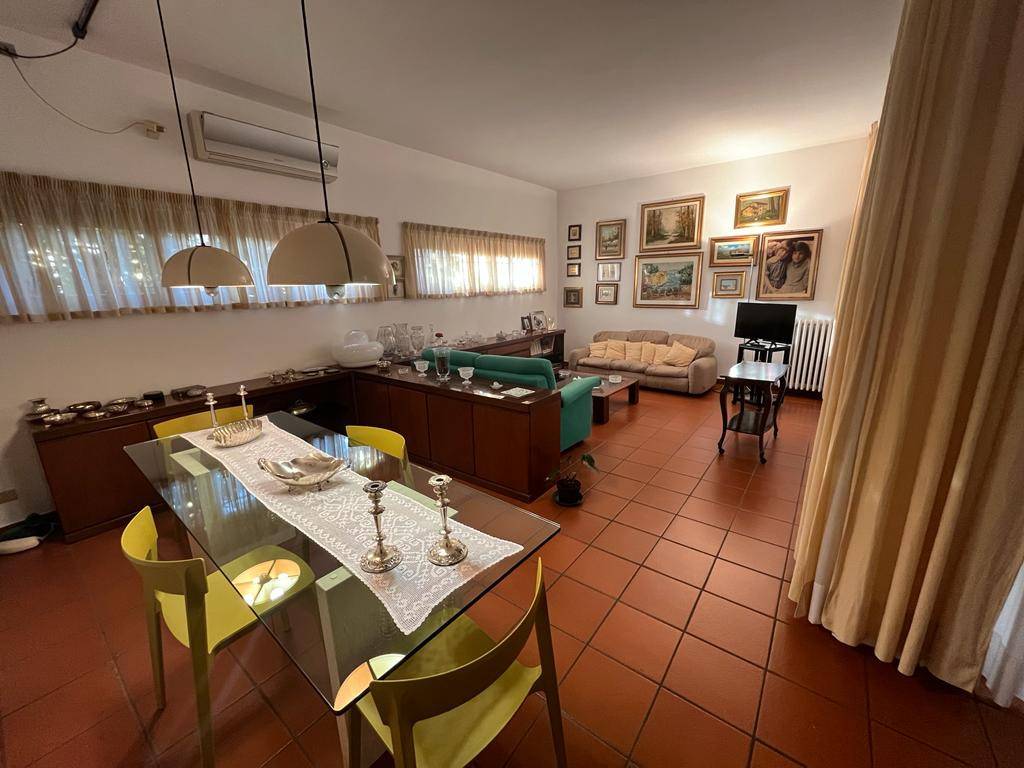 Villa a Vercelli in Via Paolo Thaon de Revel, 26 - Foto 3