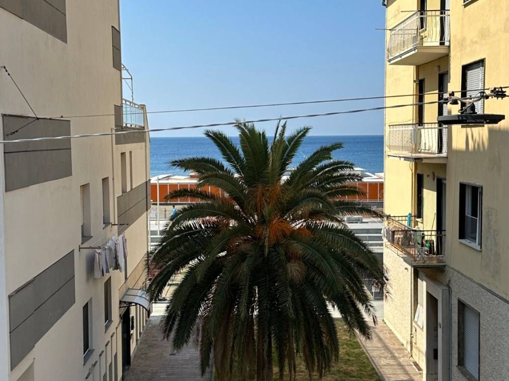 Appartamento a Sestri levante in Via Cristoforo Colombo, 41 - Foto 1