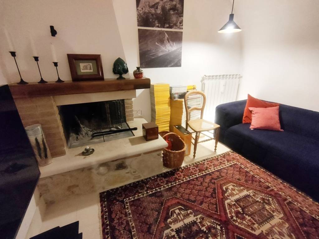 Casa indipendente a Rocca di mezzo in Via Pietro Giusti, 4 - Foto 2