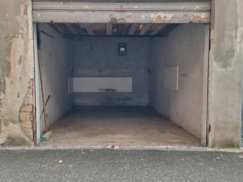Box / garage a Pagani in Via Costantino Astarita - Foto 2