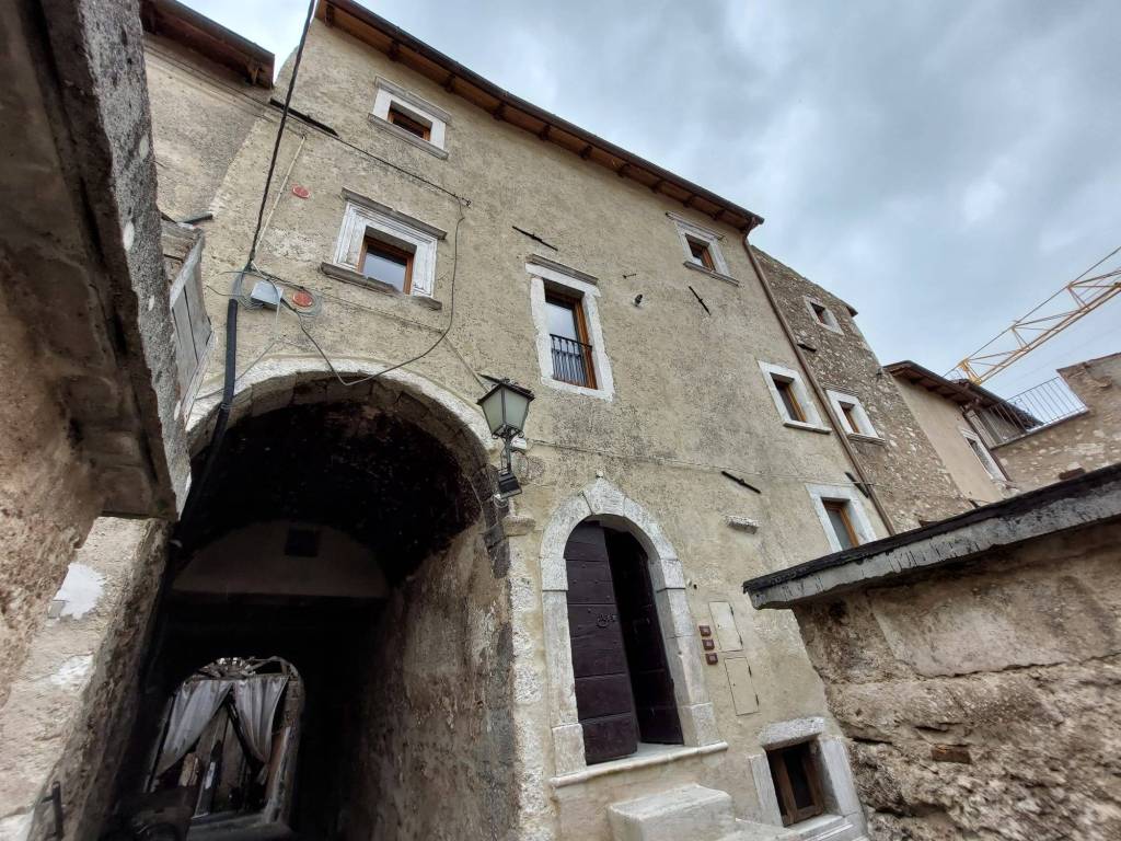 Casa indipendente a Castelvecchio calvisio in Via Trapassati - Foto 2